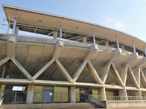 富山県総合運動公園陸上競技場スタンド改修工事