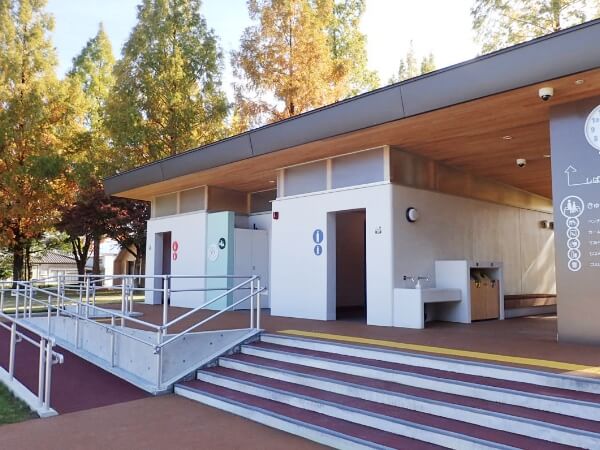 富山県空港スポーツ緑地インクルーシブひろばトイレ新築等工事